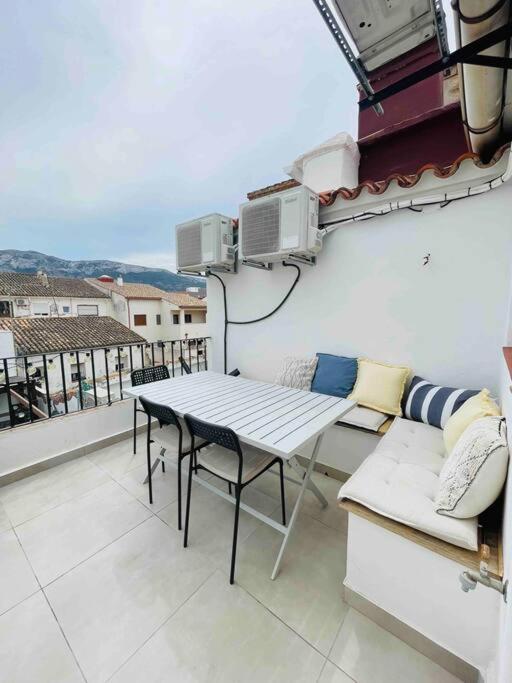 Attic Apartment In Old Town Denia Bagian luar foto
